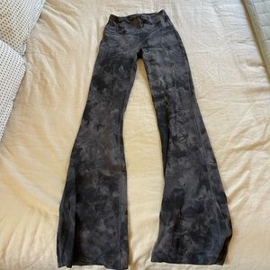 Lululemon groove ultra high rise flare pant